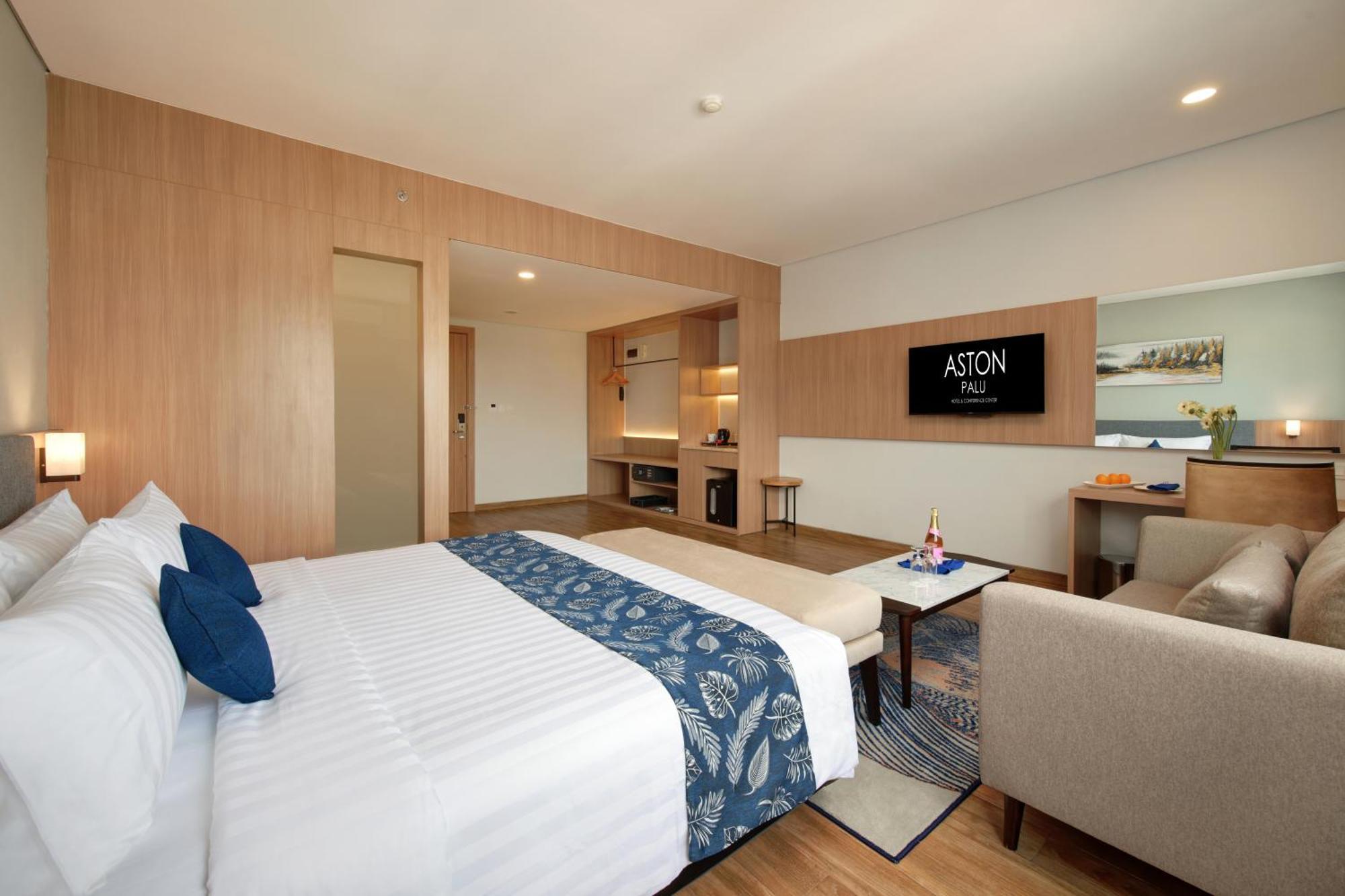 Aston Palu Hotel & Conference Center Extérieur photo