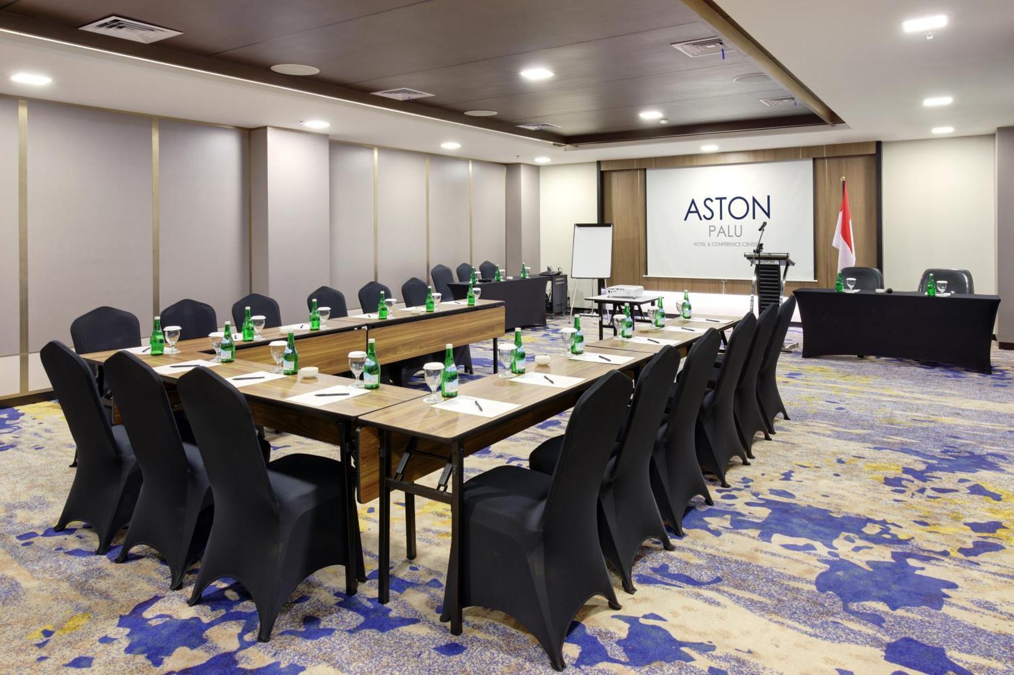Aston Palu Hotel & Conference Center Extérieur photo