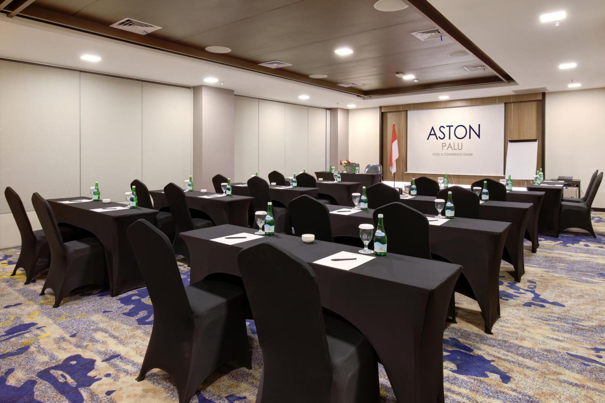 Aston Palu Hotel & Conference Center Extérieur photo